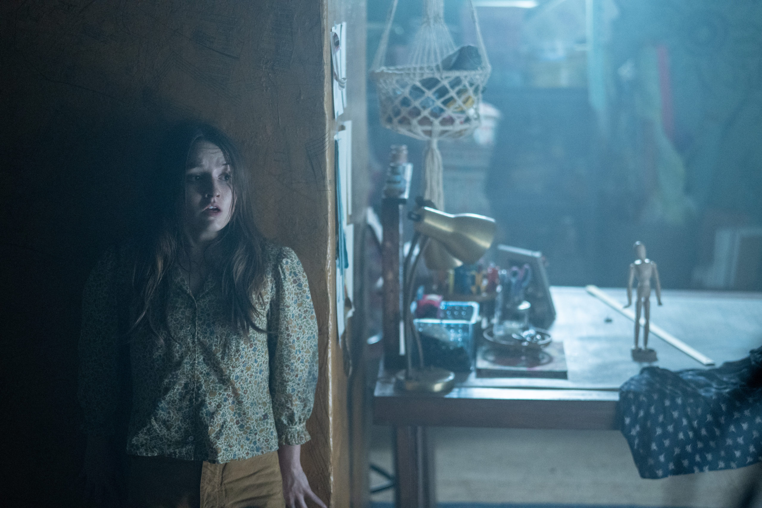 ‘No One Will Save You’ Review – Sci-Fi Home Invasion Horror