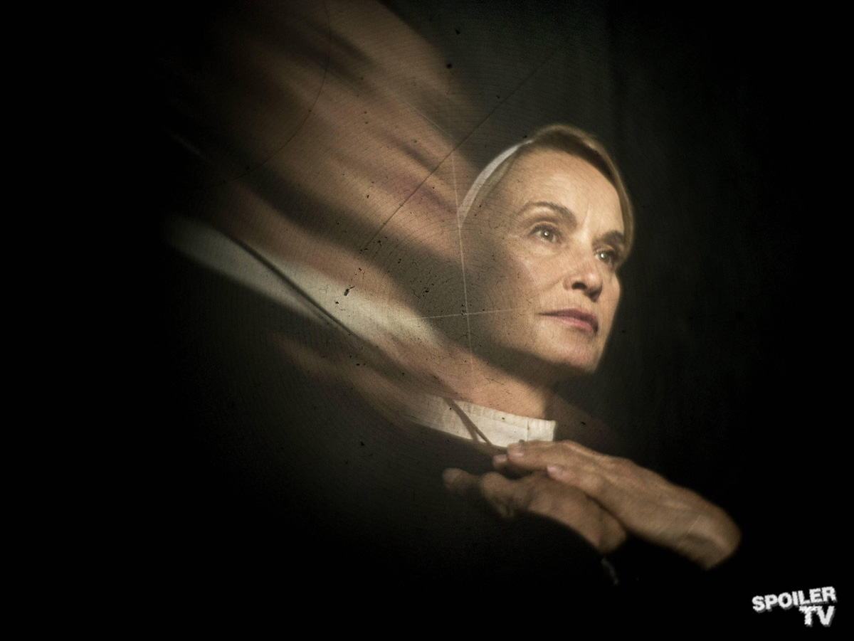 TV] Wicked Cast Photos From "American Horror Story: Asylum" - Bloody  Disgusting