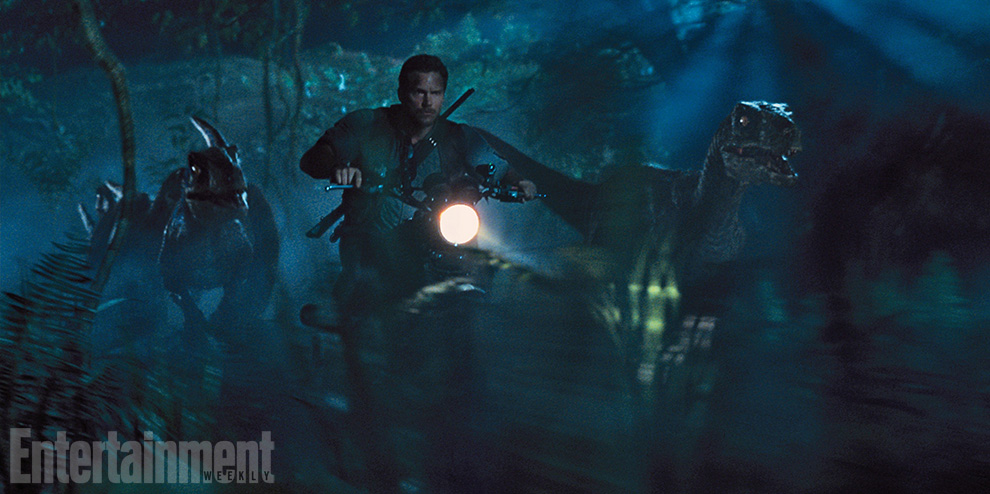 jurassic-world-chris-pratt-raptors