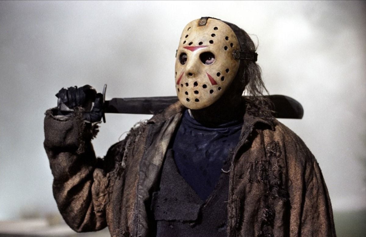 Horror at Camp Crystal Lake: The First Officially Licensed 'Friday the 13th' Board Game is Out Now! - Bloody Disgusting