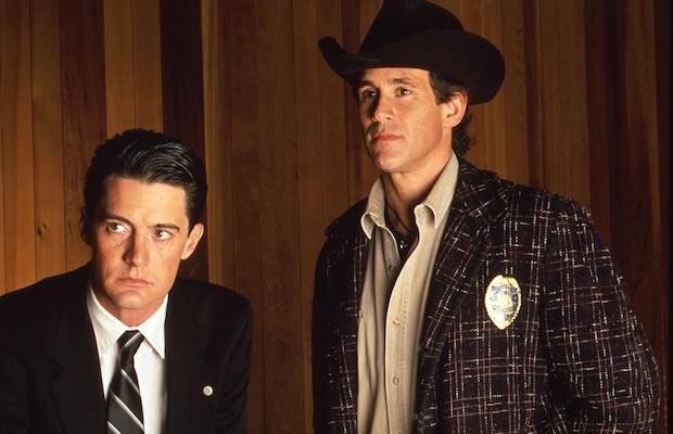 Fan-made "Twin Peaks" Poster Highlights 60 Characters At Once - Bloody  Disgusting