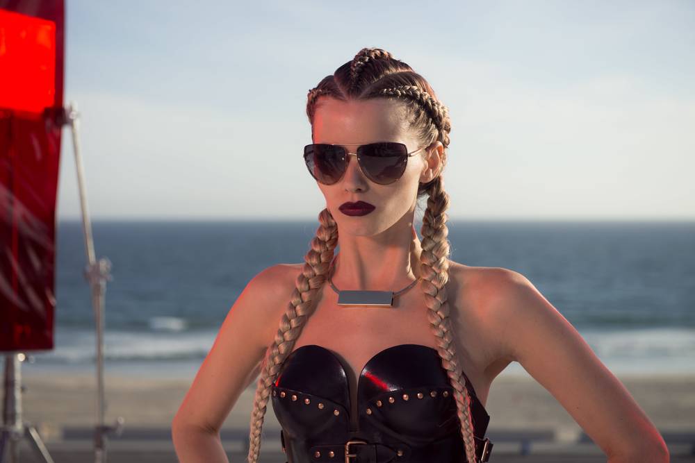The Neon Demon Struts The Runway To Theaters This June Bloody Disgusting