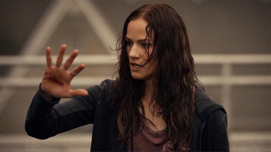 Syfy Renews "Van Helsing" For Second Season - Bloody Disgusting