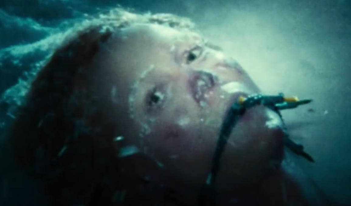 Sinister outlet 2 stream