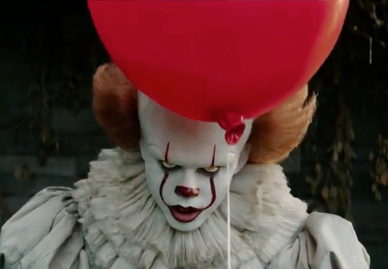 Diplomat Frisør Justering This Child Wearing Pennywise's Makeup is Terrifyingly Cute - Bloody  Disgusting