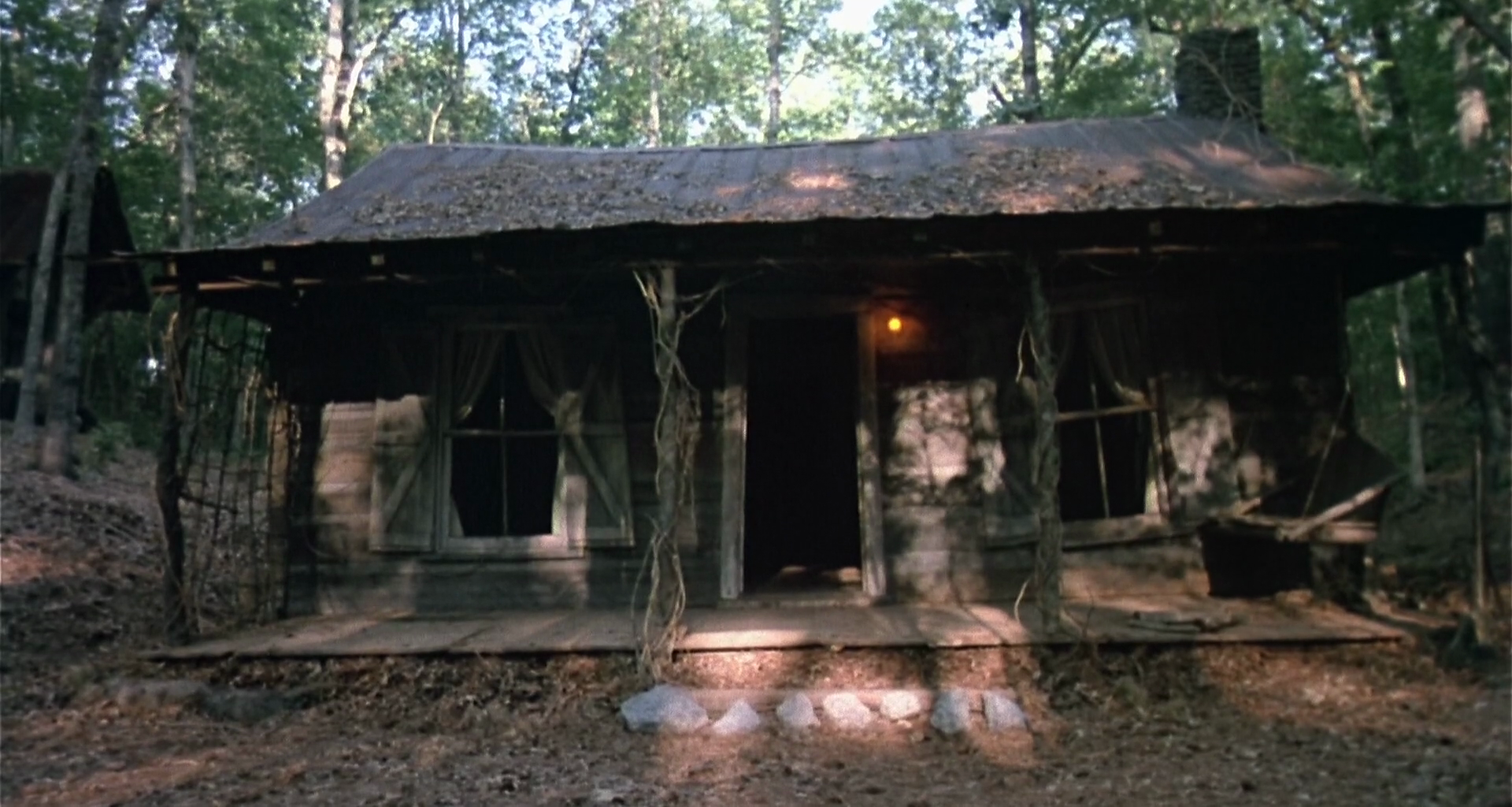 Large Piece of 'Evil Dead 2' Cabin Surfaces On eBay - Bloody Disgusting