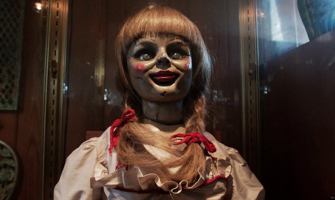 The Warren's Daughter Becomes Target of Demonic 'Annabelle' Doll! - Bloody  Disgusting