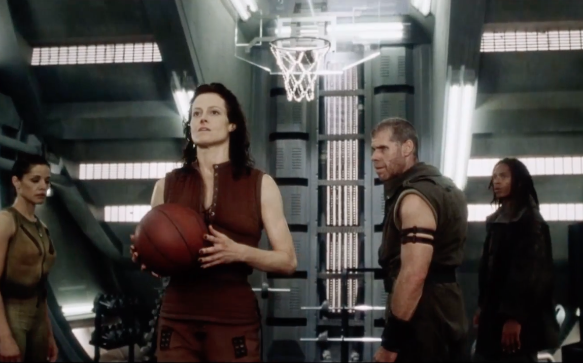 Ron Perlman Nearly Ruined Sigourney Weaver's Perfect Shot in 'Alien:  Resurrection' - Bloody Disgusting