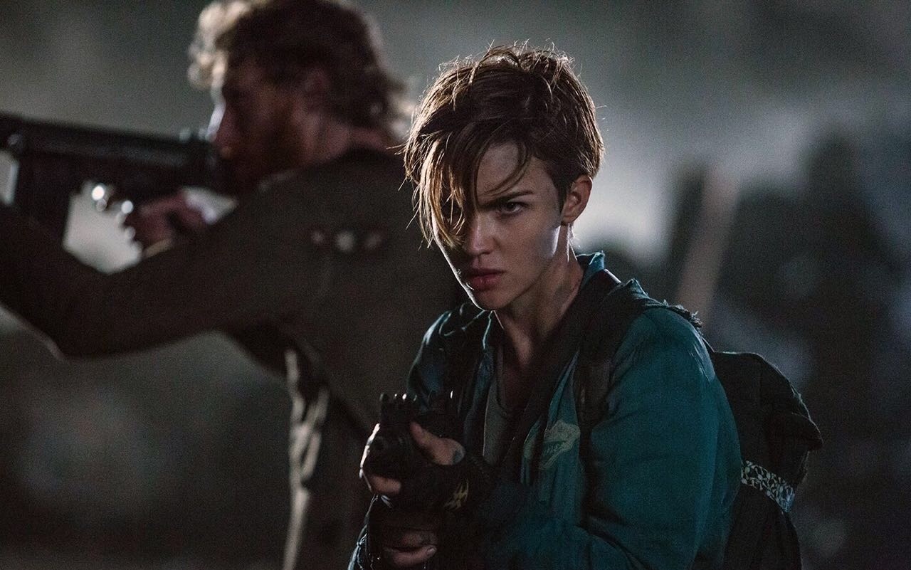 So Much Insanity in the New 'Resident Evil: The Final Chapter' Trailer! -  Bloody Disgusting