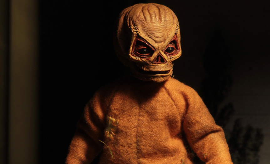 Official Photos of NECA's Clothed Sam Figure Show Off the 'Trick 'r Treat'  Icon With and Without Mask - Bloody Disgusting