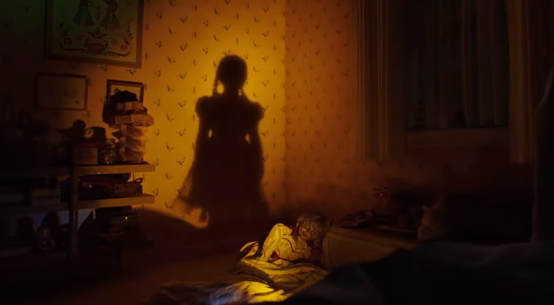 New 'Annabelle Comes Home' Clip Uses Colorful Lighting for Clever Scare  Sequence - Bloody Disgusting