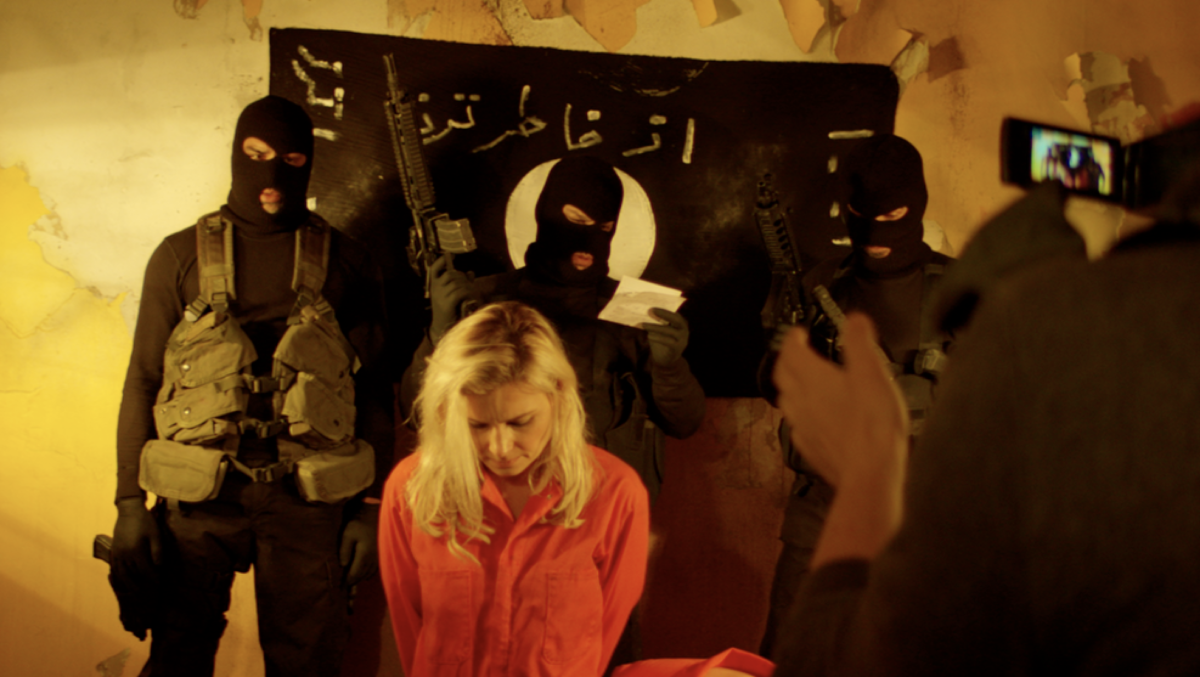 Extremists and Prisoners Fight to the Death in 'I Am Fear' [Trailer] -  Bloody Disgusting