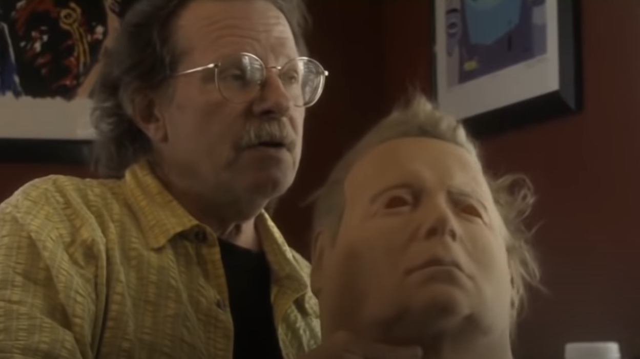 Tommy Lee Wallace You Exactly How He Turned a Shatner Mask into a Michael Mask! [Video] - Bloody Disgusting