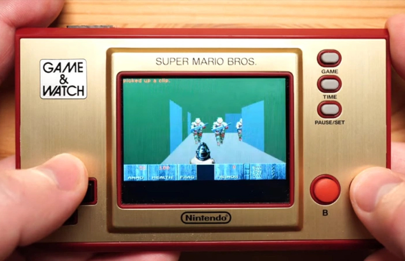 Hackers Get 'Doom' Running on Nintendo's New 'Game & Watch: Super Mario Bros.'  Handheld - Bloody Disgusting