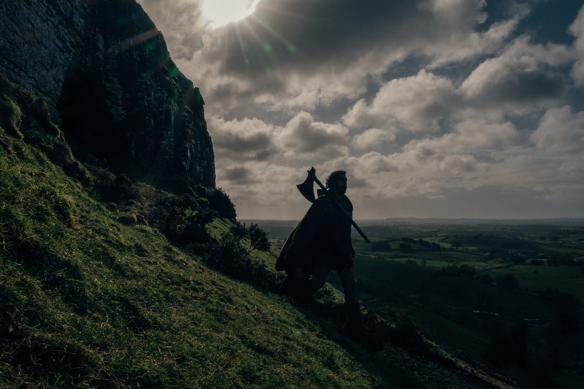 Dev Patel Wields an Axe in New Images from A24&#39;s &#39;The Green Knight&#39; -  Bloody Disgusting