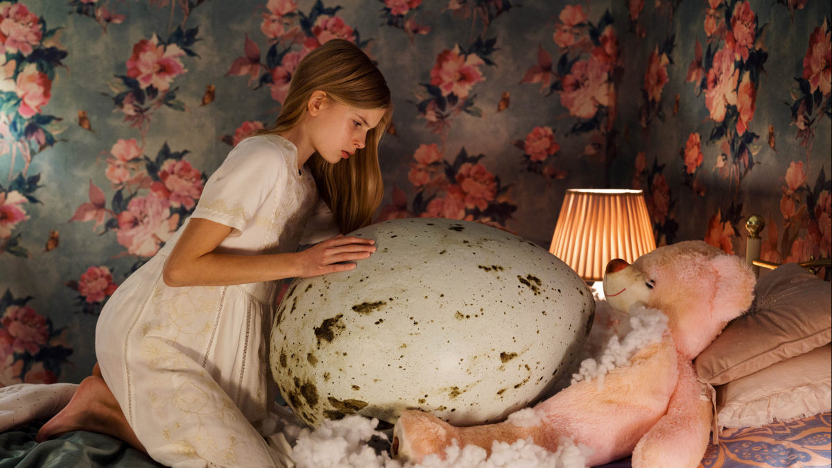 Hatching - Springtime horror