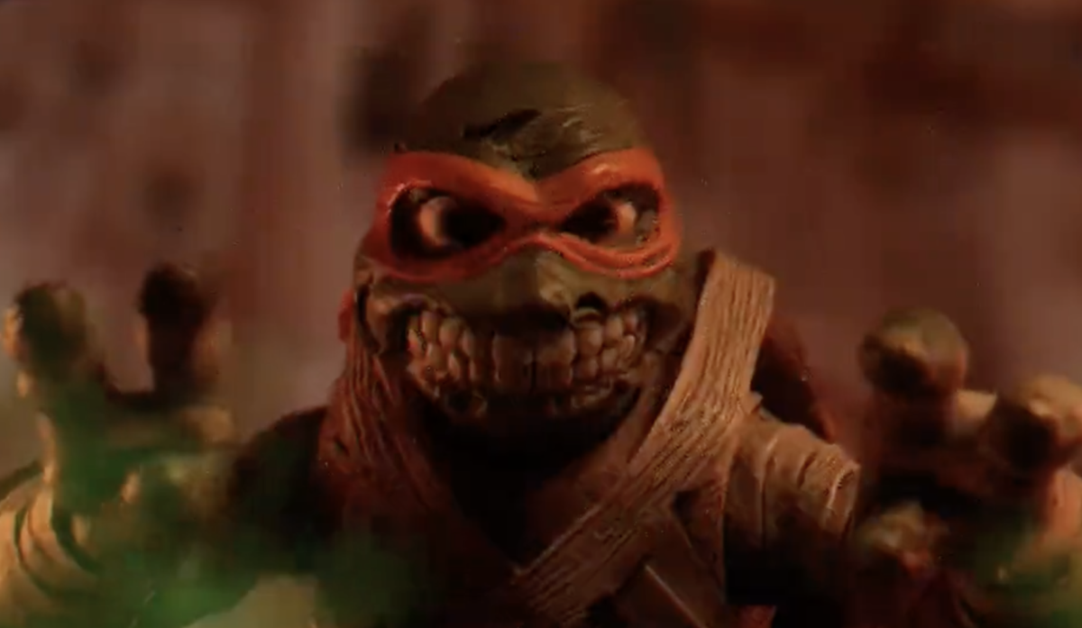 Watch a Retro Commercial for NECA’s Universal Monsters x TMNT Mashup – Michelangelo as The Mummy! [Video]