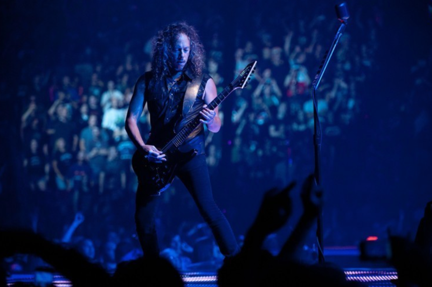 Metallica's Kirk Hammett Shares "High Plains Drifter" from His Horror-Themed EP "Portals"! [Listen]