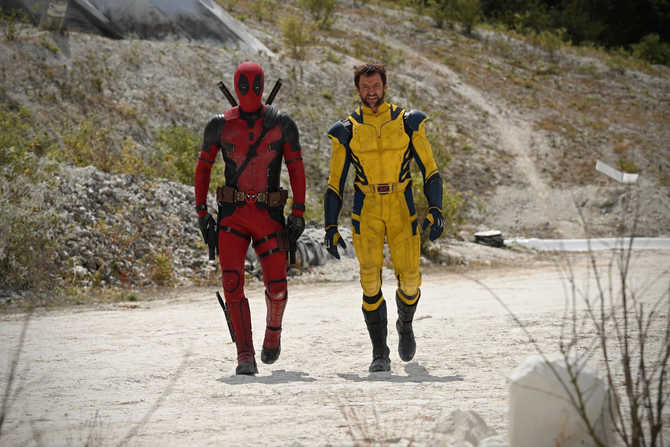 Deadpool 3 - Hugh Jackman Seen in Classic Wolverine Costume!