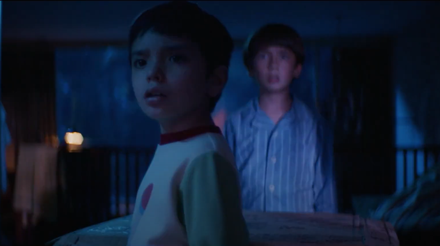 ‘Don’t Leave the Kids Alone’ – Mexican Horror Movie Looks Like a Less Experimental ‘Skinamarink’