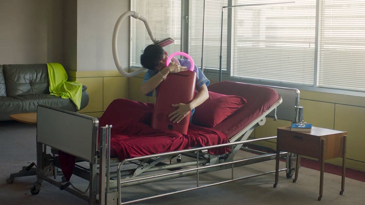 ‘A Useful Ghost’ Teaser – A Spirit Possesses a Vacuum in Thai Supernatural Rom-Com