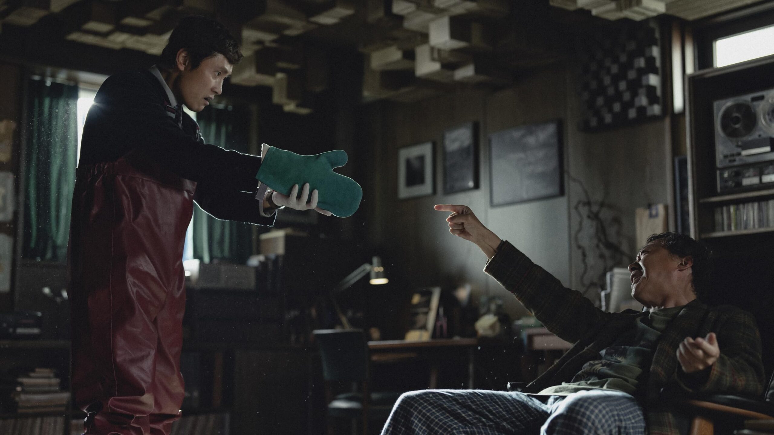 ‘No Other Choice’ Teaser Gets the Axe in Park Chan-Wook’s Darkly Comedic Thriller