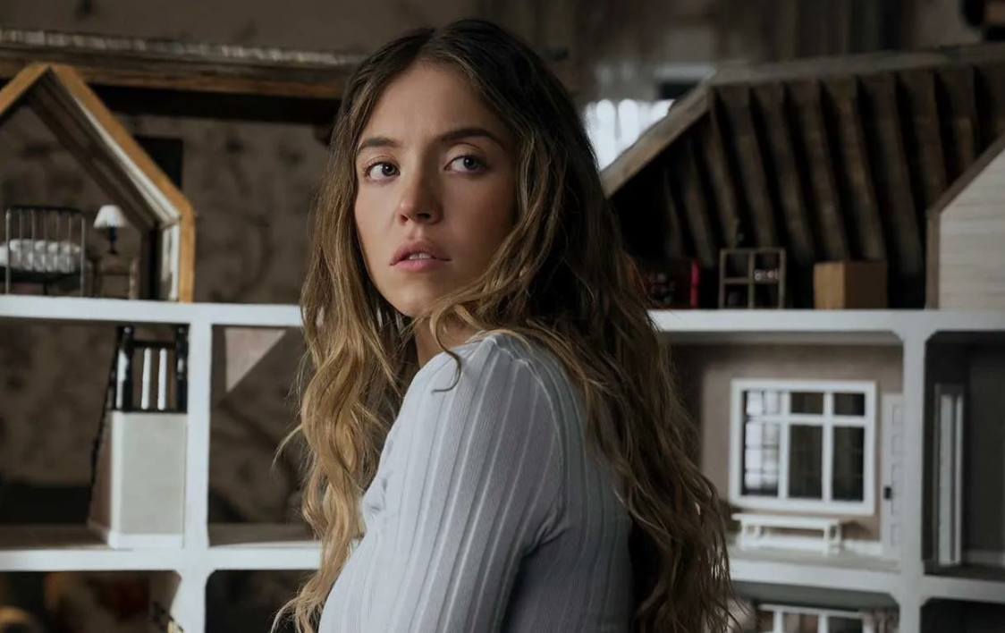 The Housemaid' - First Images of Sydney Sweeney & Amanda Seyfried in Paul  Feig's Thriller - Bloody Disgusting