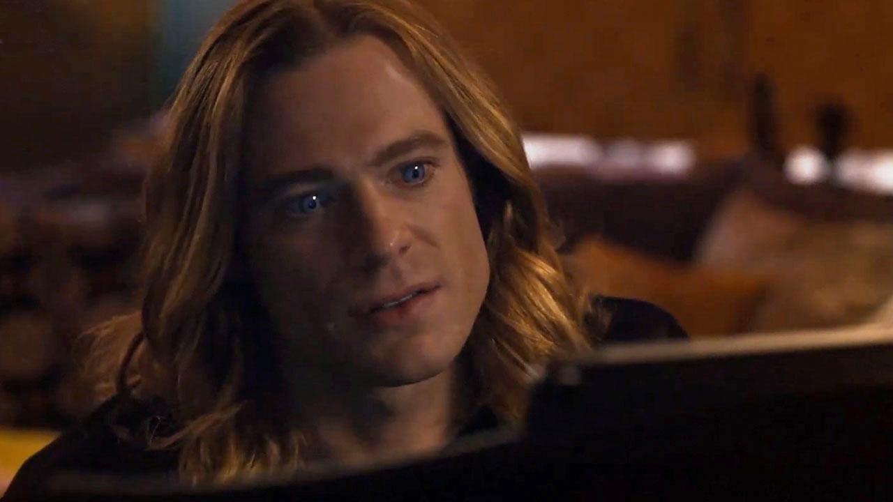 Sam Reid in The Vampire Lestat clip
